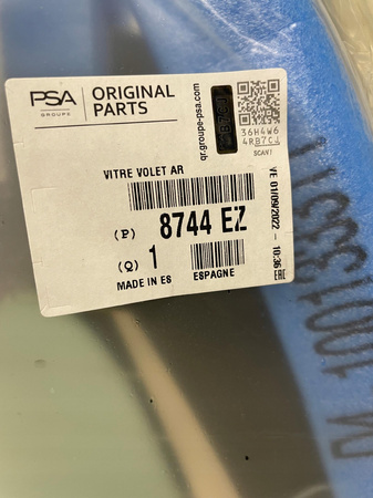 Szyba klapy tylnej Citroen OE 8744 EZ