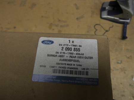 LUSTERKO ZEWNĘTRZNE PRAWE FORD TOURNEO COURIER _ 2090855 _ ET76-17682-BG5JA6