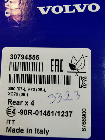 KLOCKI HAMULCOWE TYŁ VOLVO S80 II V70 III XC70 II OE 32300258