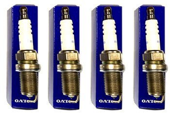 Świece zapłonowe Volvo S40/V40 OE 8692070