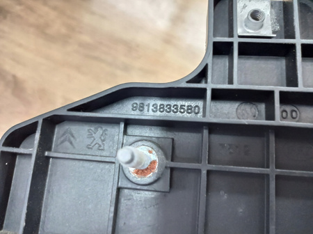 WSPORNIK MODUŁU START STOP CITROEN BERLINGO JUMPY OE 9813833580