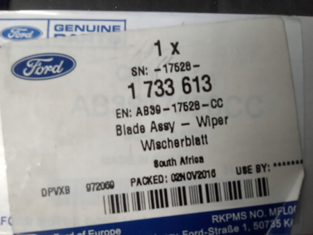 PIÓRO WYCIERACZKI PRZÓD RH FORD RANGER Mk5 400MM_1733613_AB39-17528-CC