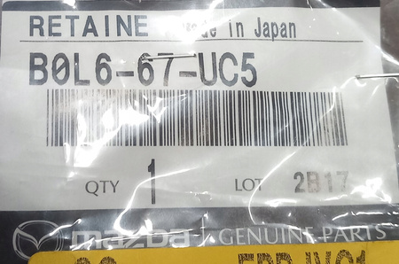 Koszyczek czujnik parkowania-Mazda 3 BP 2018-2023_B0L667UC5