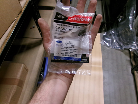 CZUJNIK CIŚNIENIA WTRYSKIWACZA FORD MUSTANG 2015- 2117180 _ JR3E-9G756-AA