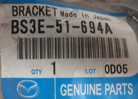 Wspornik lewy światło przeciwmgielne - Mazda 3 BK_BS3E51694A