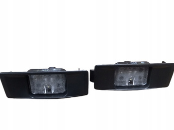 Lampka tablicy rejestracyjnej - Mazda 3 BP Sedan_B0J85126Y