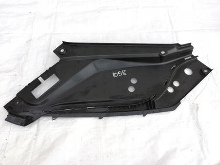 OSŁONA PASA PRZEDNIEGO PRAWA VOLVO XC90 2016- OEM/OE 31442734