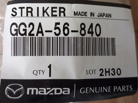 Zaczep zamka pokrywa bagażnika - Mazda 3 BP sedan_GG2A56840