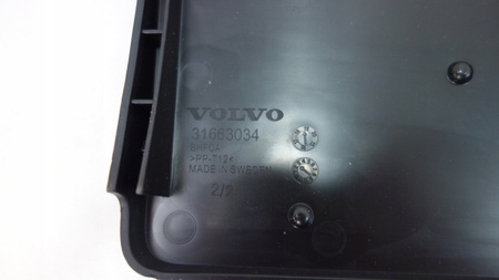 RAMKA TABLICY REJ. PRZÓD VOLVO XC40 OE 31663034