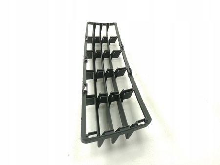 KRATKA ŚRODKOWA ZDERZAKA PRZEDNIEGO VOLVO S40 V50 2004-2007 OE 30657006