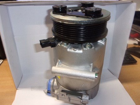 SPRĘŻARKA KLIMATYZACJI 1.6L TDCi FORD FOCUS 2011- 1799468 _ AP31-19D629-BB
