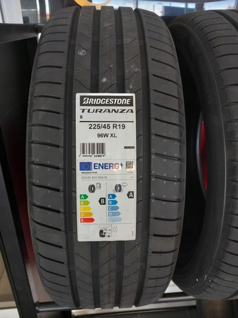 Opona Bridgestone Turanza 6 225/45R19 96 W