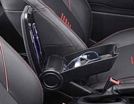 DEDYKOWANY PODŁOKIETNIK FORD FIESTA 2017- DEALER