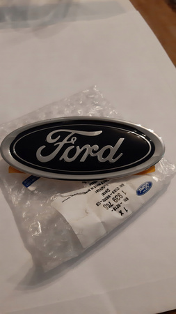 EMBLEMAT PRZEDNI FORD S-MAX Mk2 /GALAXY Mk4 2015-