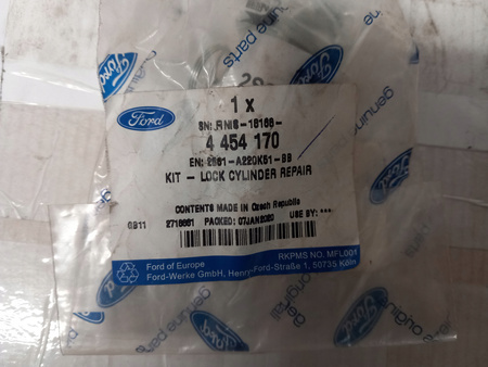 WKŁADKA ZAMKA DRZWI LEWA FORD FIESTA FUSION 4454170 _ 2S61-A220K51-BB
