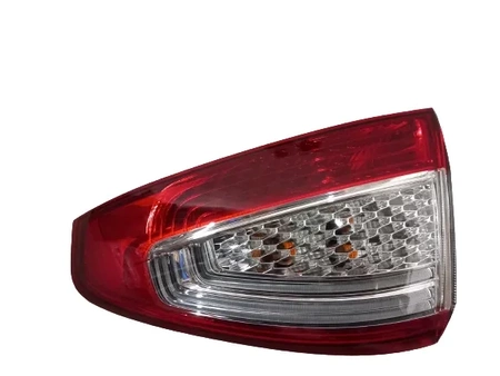 ŚWIATŁO TYLNE ZEWNĘTRZNE PRAWE FORD FORD MONDEO 10- 1767491 _ BS71-13404-AE
