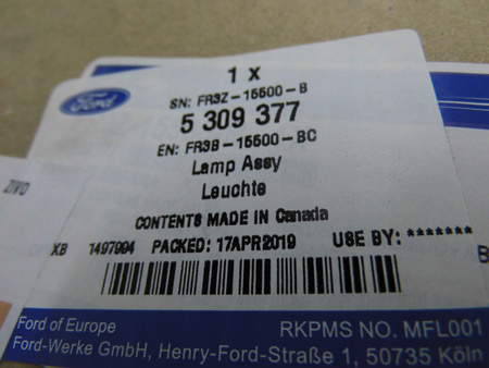 ŚWIATŁO PRZECIWMGIELNE TYŁ FORD MUSTANG 2015- 17- 5309377 _ FR3B-15500-BC