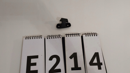 PRAWY ODBÓJ KLAPY BAGAŻNIKA VOLVO XC90 2016- OEM/OE 31455830