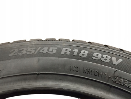 Opona zimowa Kumho 235/45 R18 98V XL Wintercraft WP52