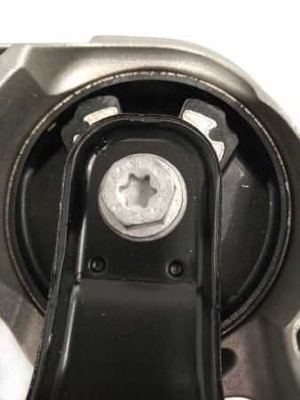 PODUSZKA TYLNA SILNIKA 2,0D Citroen OE C4 JUMPY OE 9804890680