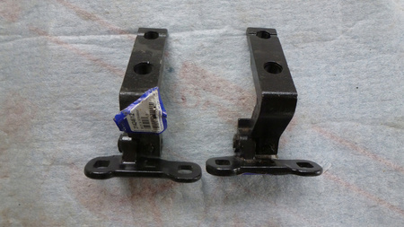 ZAWIAS DOLNY DRZWI LEWY PRZÓD VOLVO XC90 2016- XC60 OEM/OE 31424612