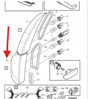 LAMPA TYLNA LEWA VOLVO XC70 V70 2000- OE 30655379
