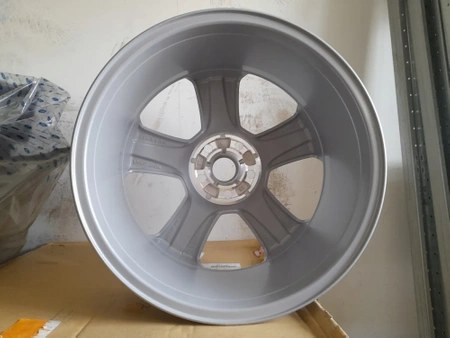 FELGA ALUMINIOWA 18" 7.5J ET55 FORD EDGE 16- 2238327 _ EM2C-1K007-D1C