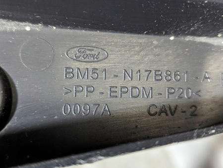 MOCOWANIE ŚRODKOWE ZDERZAKA TYŁ FORD OE FOCUS 1708051 _ BM51-N17B861-AB
