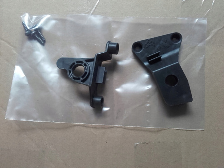 ZESTAW NAPRAWCZY REFLEKTORA PRAWEGO CITROEN C4 CACTUS OE 1611288080
