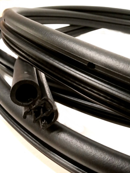 Uszczelka drzwi tylnych przesuw. Citroen Jumper OE 1674209080