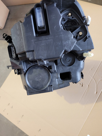 REFLEKTOR LED PRAWY PRZÓD FORD PUMA 2019- OE 2684469 _ L1TB-13100-GK