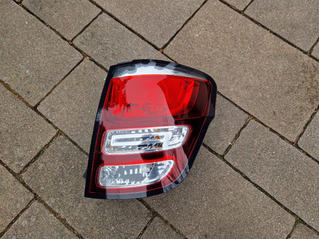 Citroen C3 lampa tył prawa 9803928480