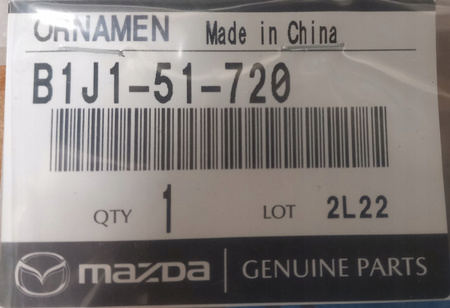 Emblemat tył - Mazda 3 BP Sedan_B1J151720