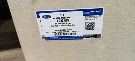 ZBIORNICZEK WYRÓWNAWCZY FORD RANGER Mk5 2011- 1722875 _ AB39-8K218-AA
