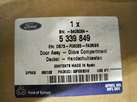 POKRYWA SCHOWKA FORD MUSTANG MK6 2015-