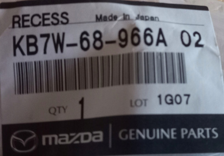 Wnęka wykończenie klapy tylnej - Mazda 3 BP_KB7W68966A02