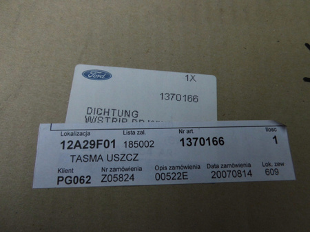 USZCZELKA SZYBY DRZWI PRAWY TYŁ FORD FIESTA Mk6 _ 1370166 _ 2S61-A25854-AR 