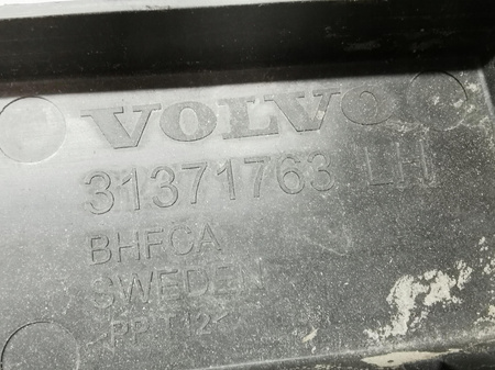 OSŁONA NAKŁADKA BŁOTNIKA LEWY TYŁ VOLVO XC90 2016- OEM/OE 31371763