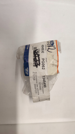 UCHWYT ŻARÓWKI KIERUNKOWSKAZ PRZÓD FORD FUSION_1345490_2N1H-13A382-AA