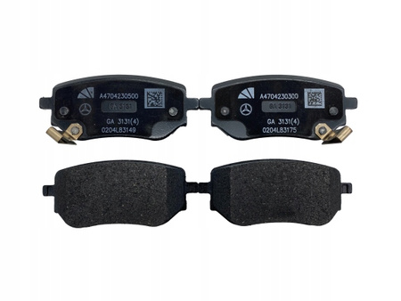 KLOCKI HAMULCOWE MERCEDES A4704230600 | 4704230600