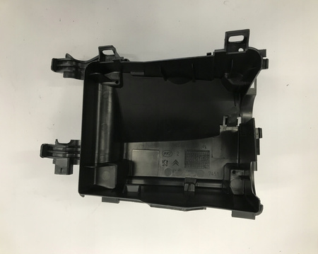 Obudowa dolna skrzynki bezpieczników Citroen OE OE 9804681780