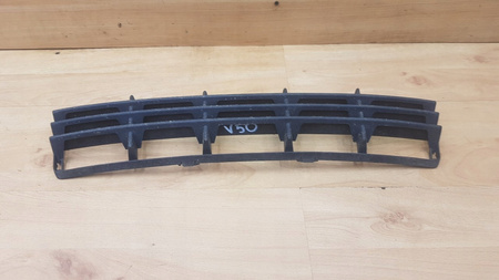 KRATKA ŚRODKOWA ZDERZAKA PRZEDNIEGO VOLVO S40 V50 2004-2007 OE 30657006