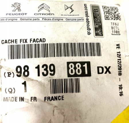 Zaślepka mocowania panelu deski rozdzielczej OE 98139881DX
