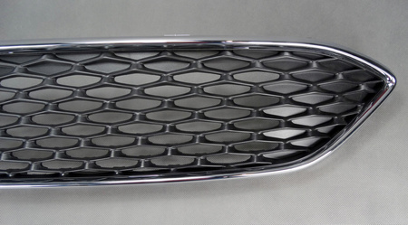 OZDOBNA ATRAPA GÓRNA FORD FOCUS MK3 OE