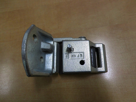 ZAWIAS DOLNY DRZWI TYLNYCH LEWY FORD TRANSIT 2000- 1738362  _ YC15-V429A15-CL