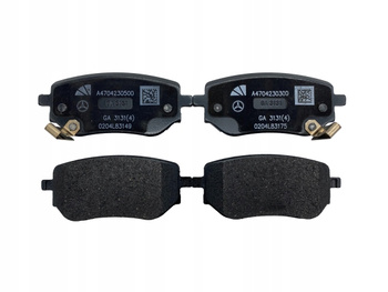 KLOCKI HAMULCOWE MERCEDES A4704230600 | 4704230600