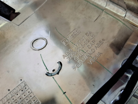 OBUDOWA LUSTERKA LEWE RANGER 2011- 1717989 _ AB39-17K747-CA