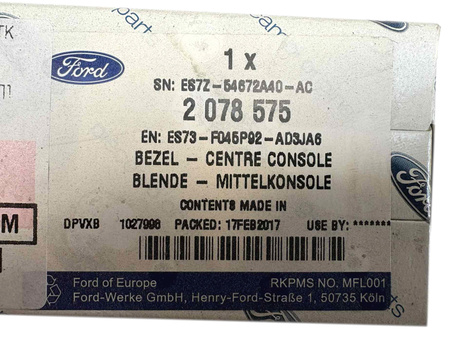 OSŁONA ZAŚLEPKA GNIAZDA PORT USB SYNC 3 FORD MONDEO Mk5 2017- _ 2078575 _ ES73-F045P92-AD3JA6