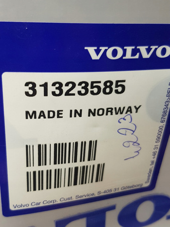LISTWA ZDERZAK VOLVO XC90 2003- OE _ 31323585