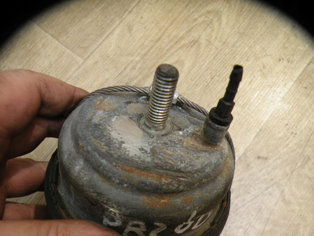 PODUSZKA SILNIKA PRZÓD 2.4 2.5 D5 VOLVO XC90 2003- S60 01- V70 OE 30680751
